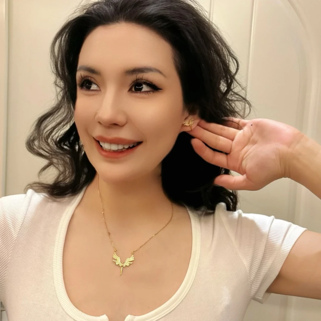钛钢合成锆石项链 个性简约风天使翅膀造型项链耳钉两件套