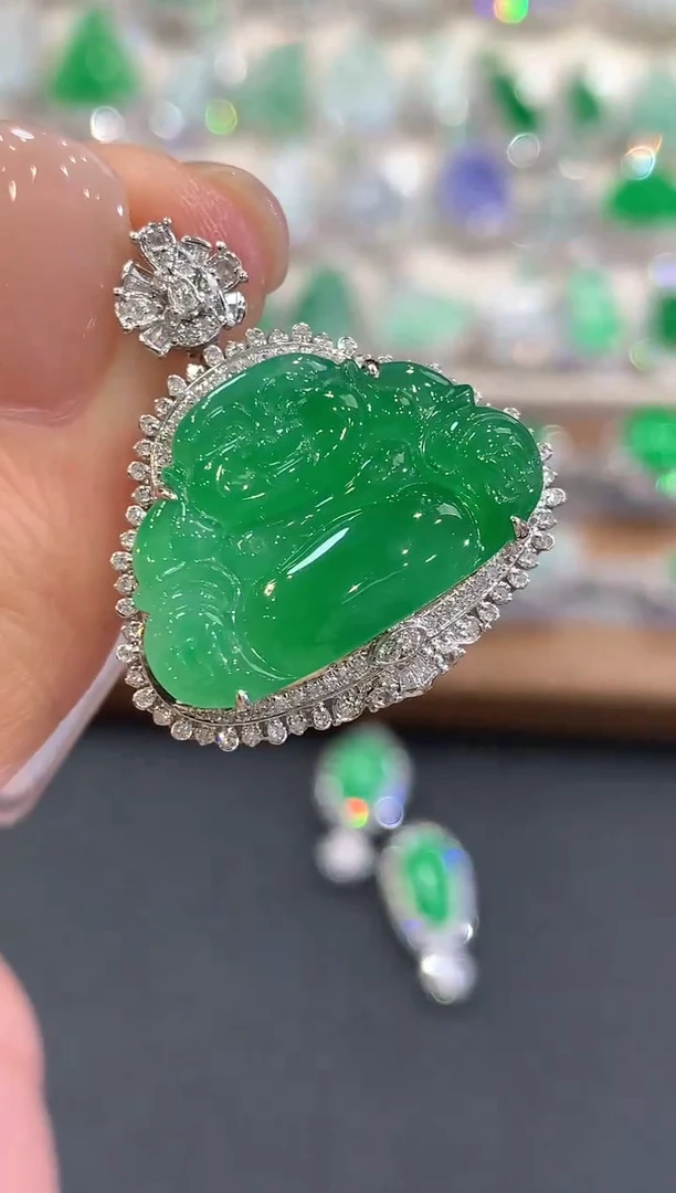 吊坠(不含链)18K金镶嵌翡翠a116