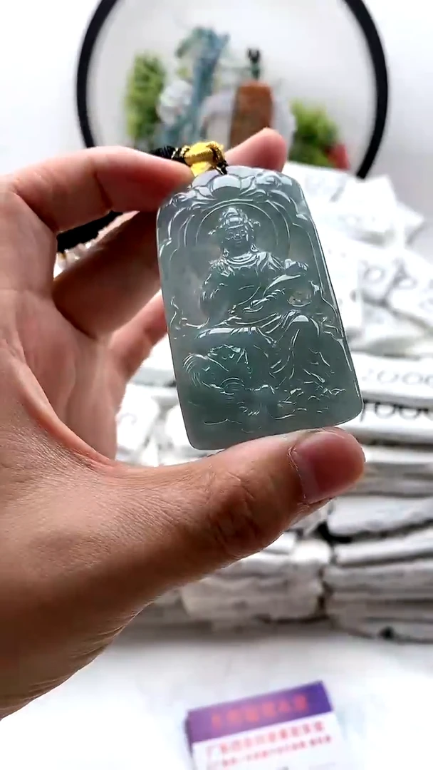 翡翠未镶嵌颈饰普贤
