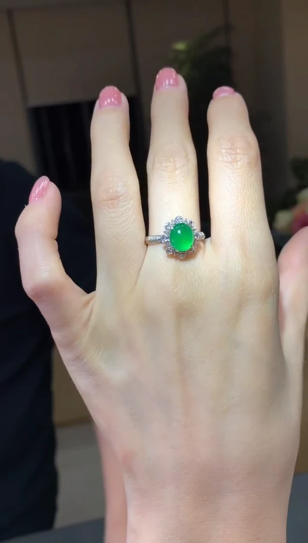 18K金镶嵌戒指翡翠|不退不换