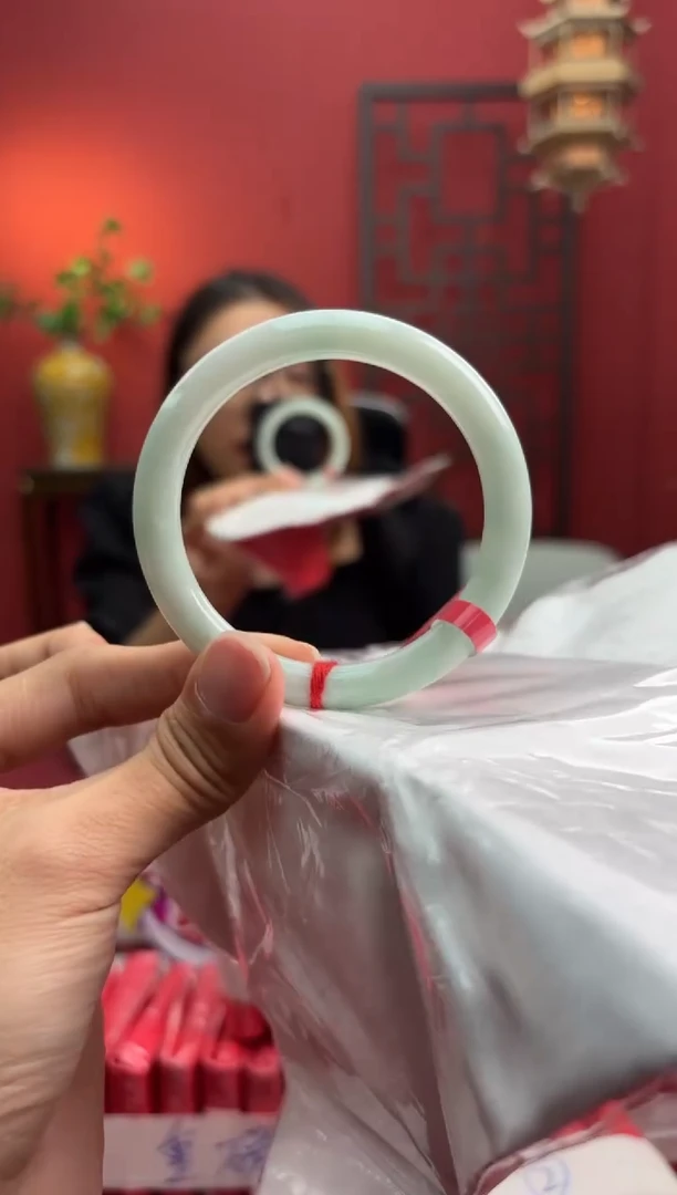 未镶嵌手镯（圆镯）翡翠翡翠手镯3