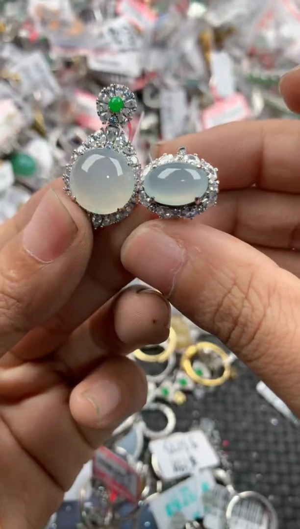 银S925镶嵌戒指翡翠9999               8