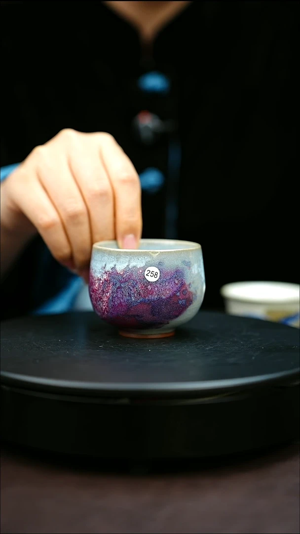 258#原矿钧瓷炉钧釉龙蛋杯