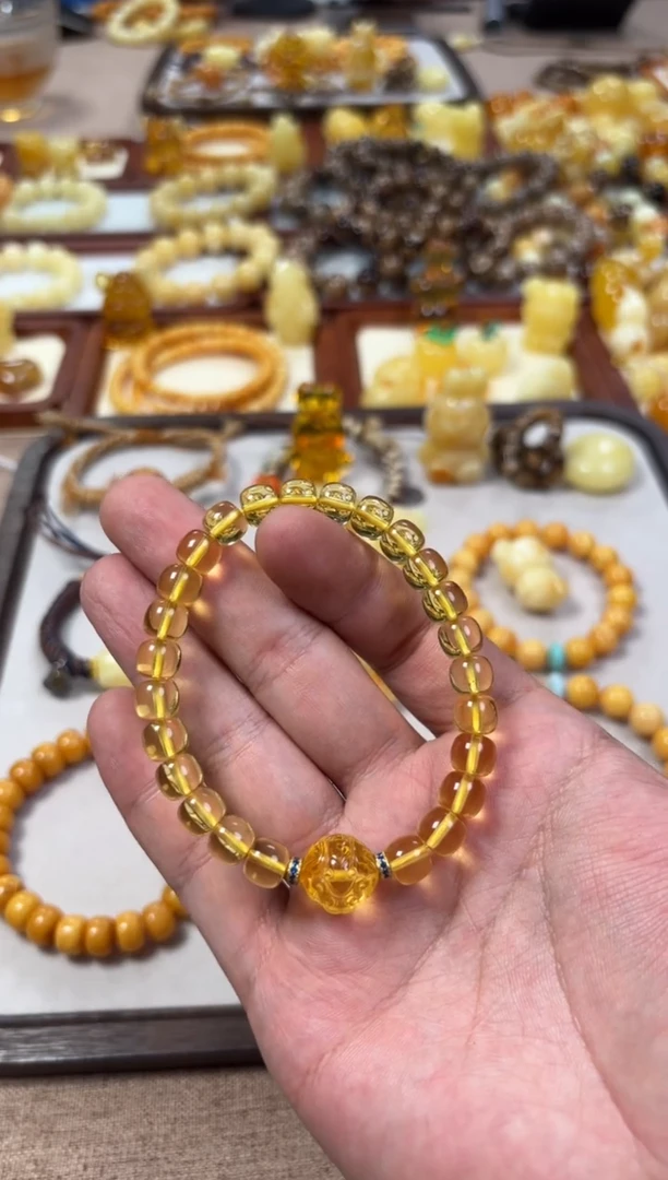 【闪购商品】琥珀裸石未镶嵌手串