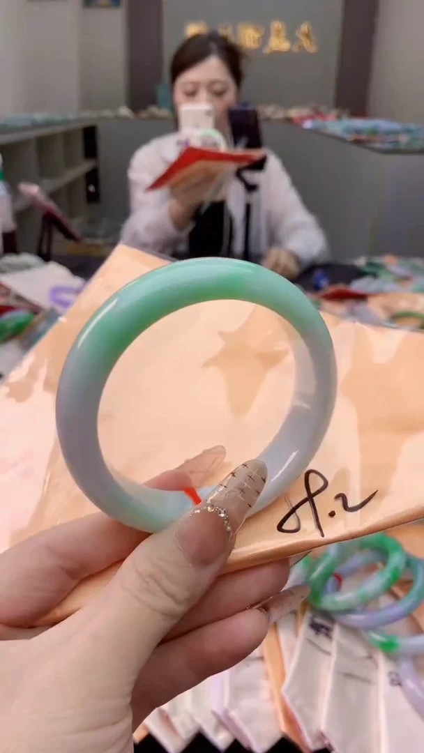 未镶嵌手镯翡翠0432840613