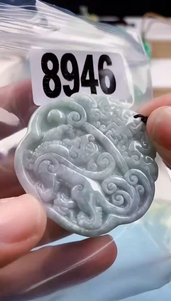 【闪购商品】翡翠挂件未镶嵌天然翡翠吊坠挂件