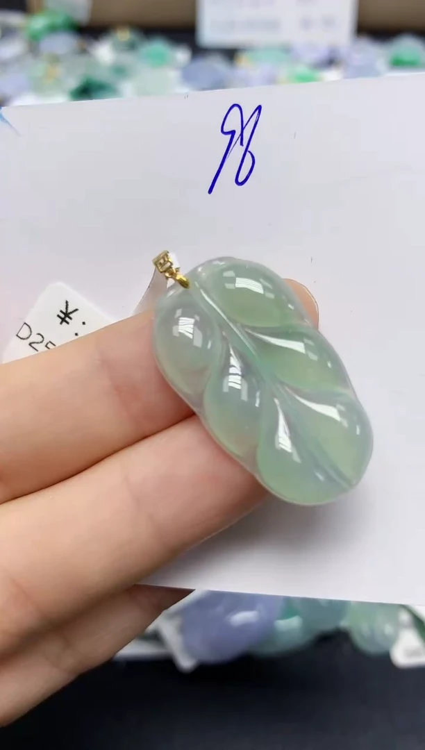 翡翠18K金镶嵌颈饰天然缅甸翡翠A货翡翠百元以上9元证书费自理