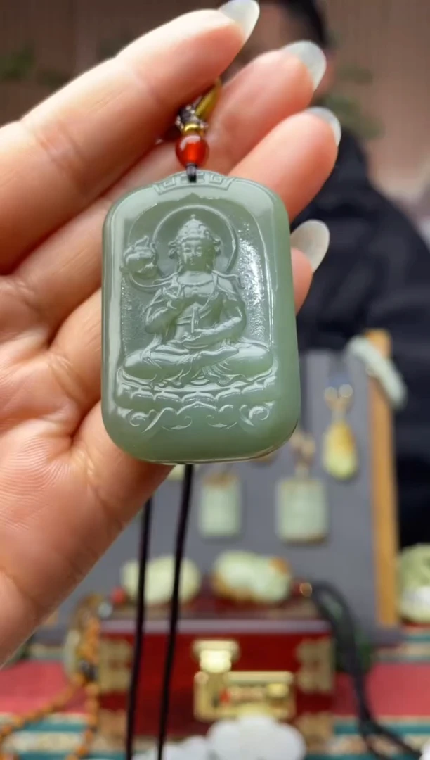 颈饰未镶嵌和田玉拍一发一