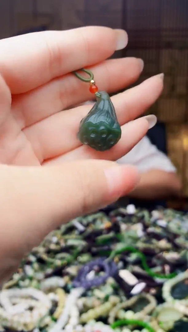 颈饰未镶嵌和田玉多样性发货，拍一发一