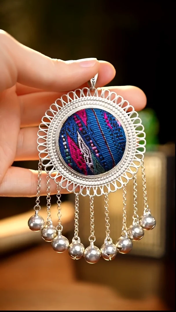 刺绣星*私人定制苗族手工W39