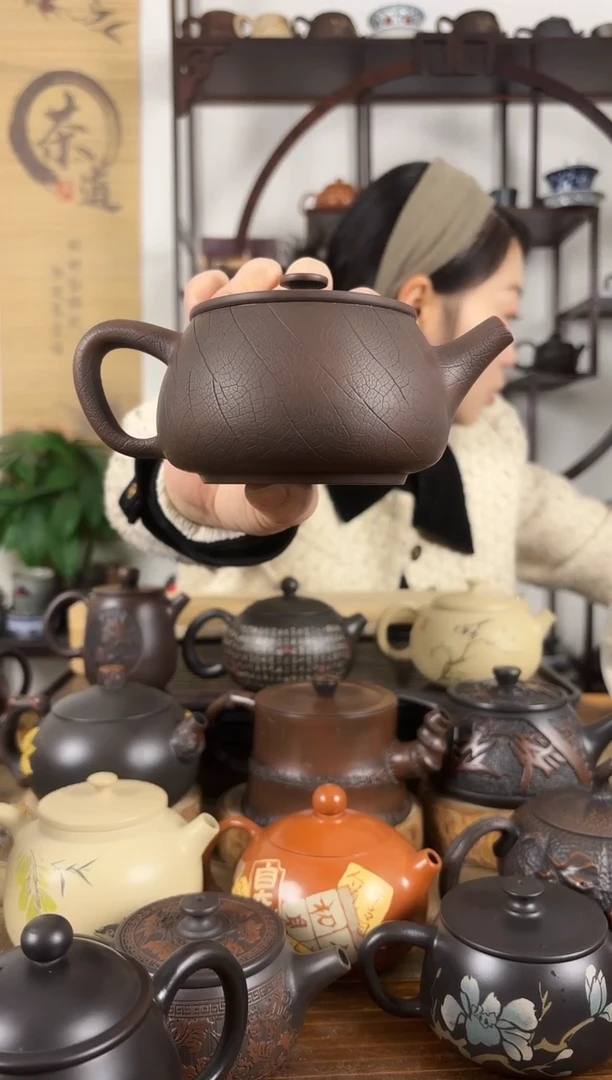 云南建水紫陶茶壶200CC左右