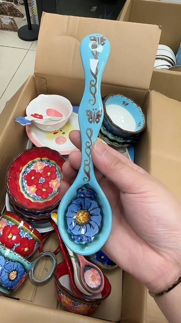 秋**雨20包邮默认微瑕，不够联系后台延迟发货