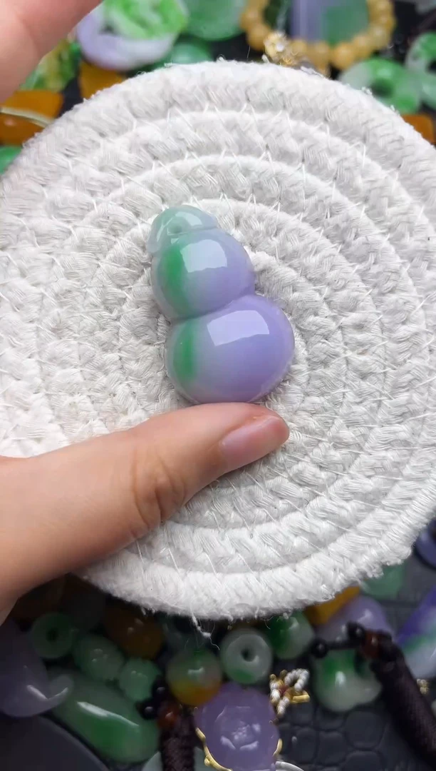 颈饰未镶嵌翡翠缅甸翡翠吊坠