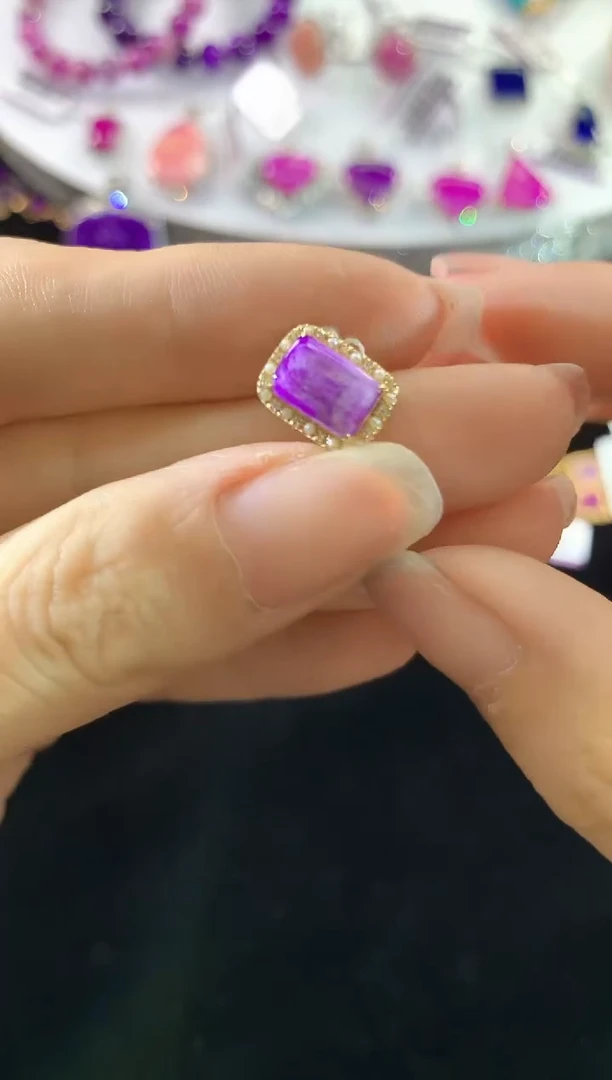 18K金镶嵌苏纪石（舒俱来）.饰品