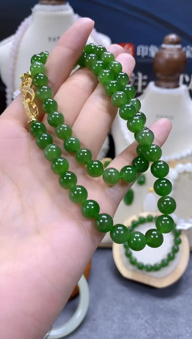 和田玉未镶嵌颈饰cg