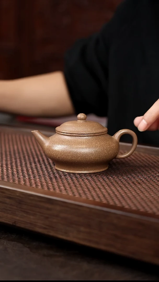 茶壶紫砂芝麻绿孟成水平