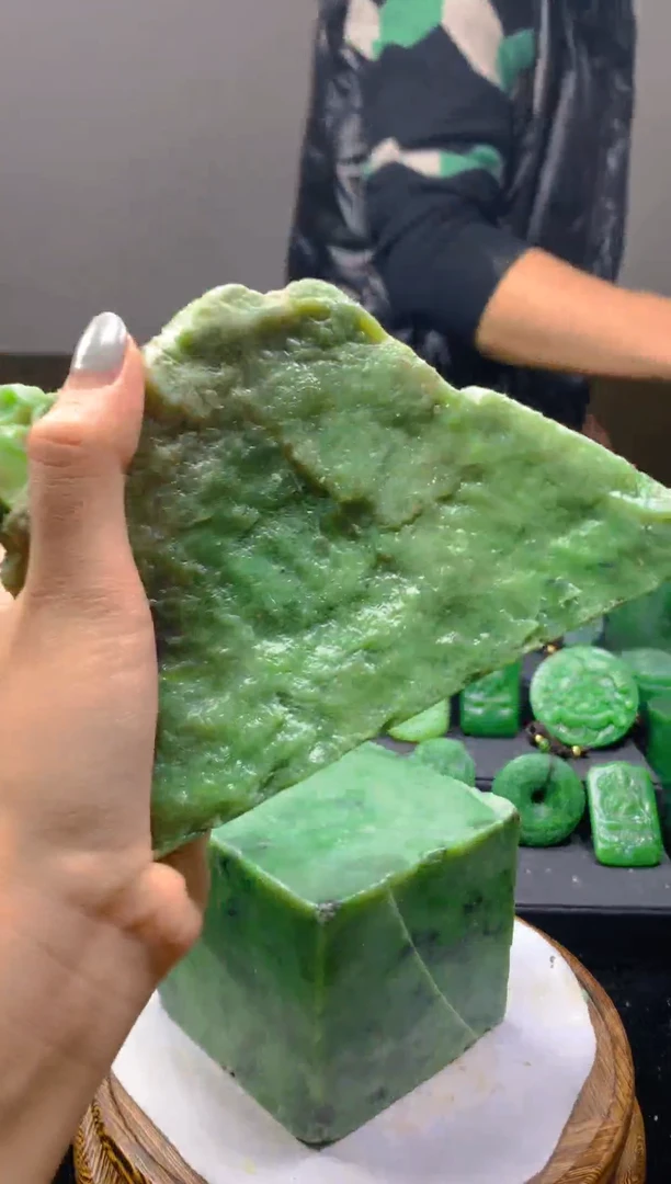 未镶嵌和田玉珠宝半成品1