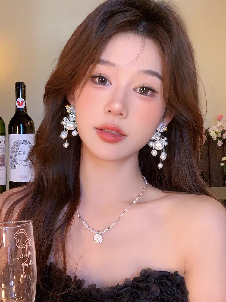 铜合金合成锆石耳饰 恋人絮语~爱心流苏高级感精致显瘦百搭小众