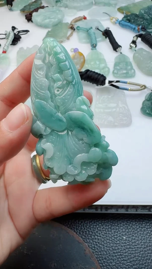 【闪购商品】翡翠颈饰未镶嵌111111111