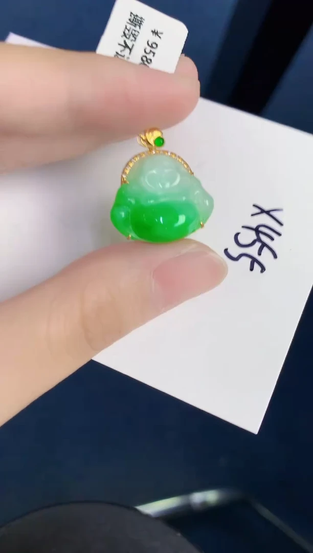 颈饰18K金镶嵌翡翠天然翡翠缅甸A货