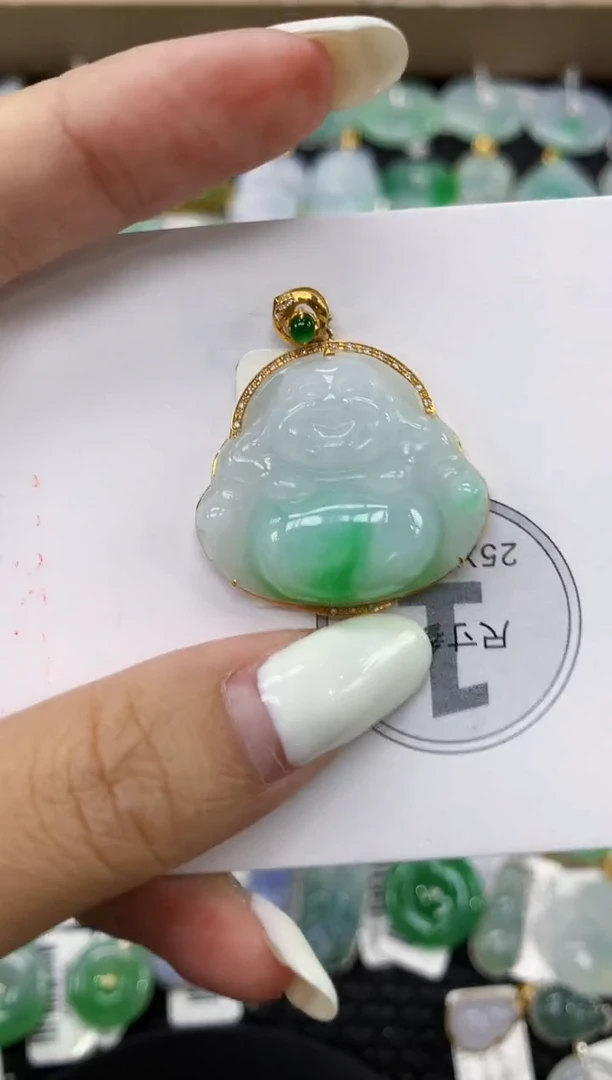 颈饰18K金镶嵌翡翠11111111111