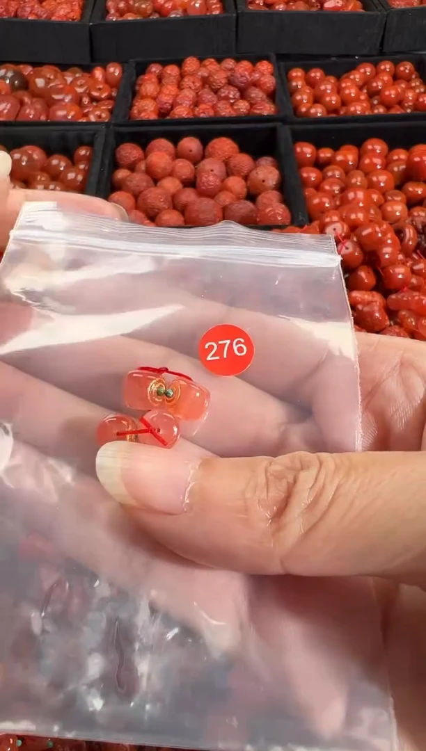 南红玛瑙未镶嵌颈饰1