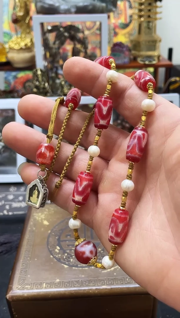 未镶嵌财财牙牙锁骨玛瑙/玉髓颜色图案多样性随机发一条