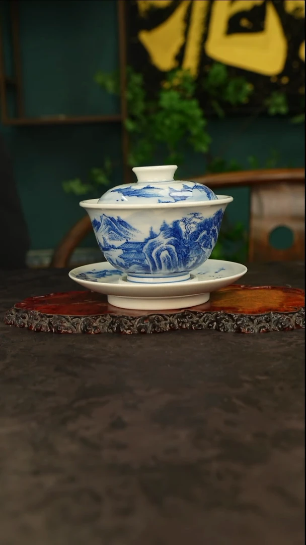 青花手绘山水三才盖碗