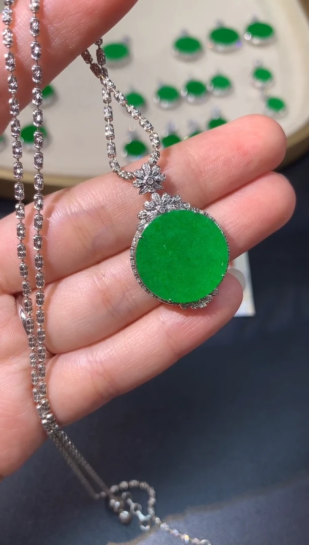 翡翠18K金镶嵌吊坠(不含链)A143 |  8680