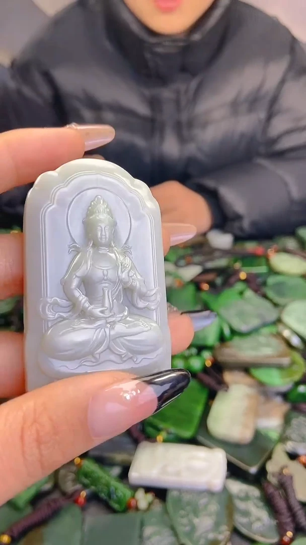 颈饰未镶嵌和田玉1