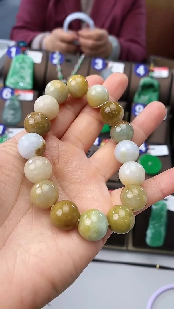 【闪购商品】翡翠手串未镶嵌13mm手串