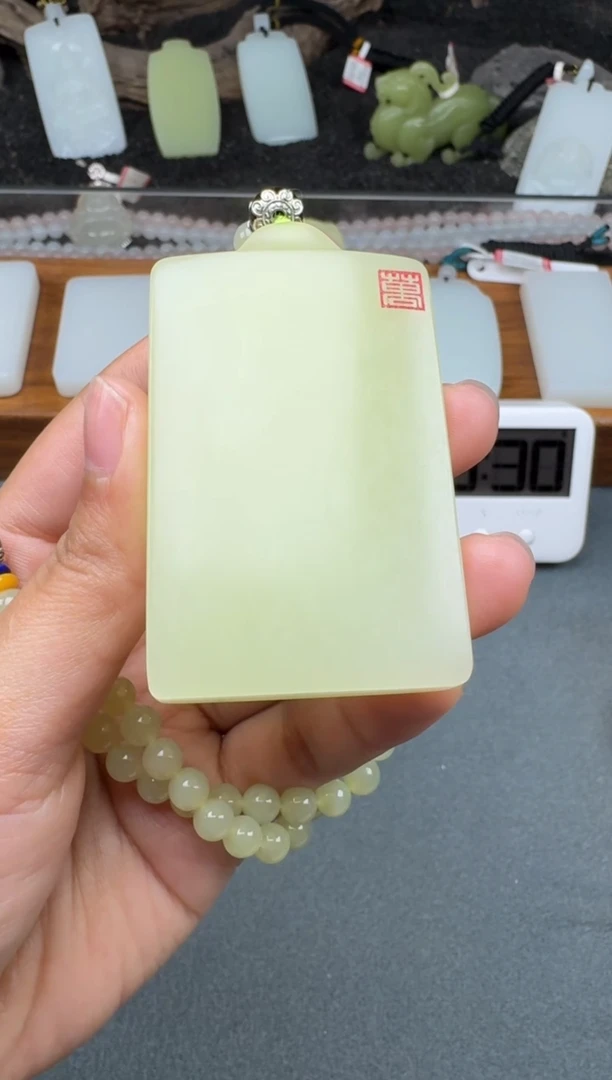 颈饰未镶嵌和田玉1