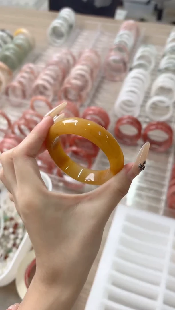 未镶嵌手镯石英质玉27-50HU