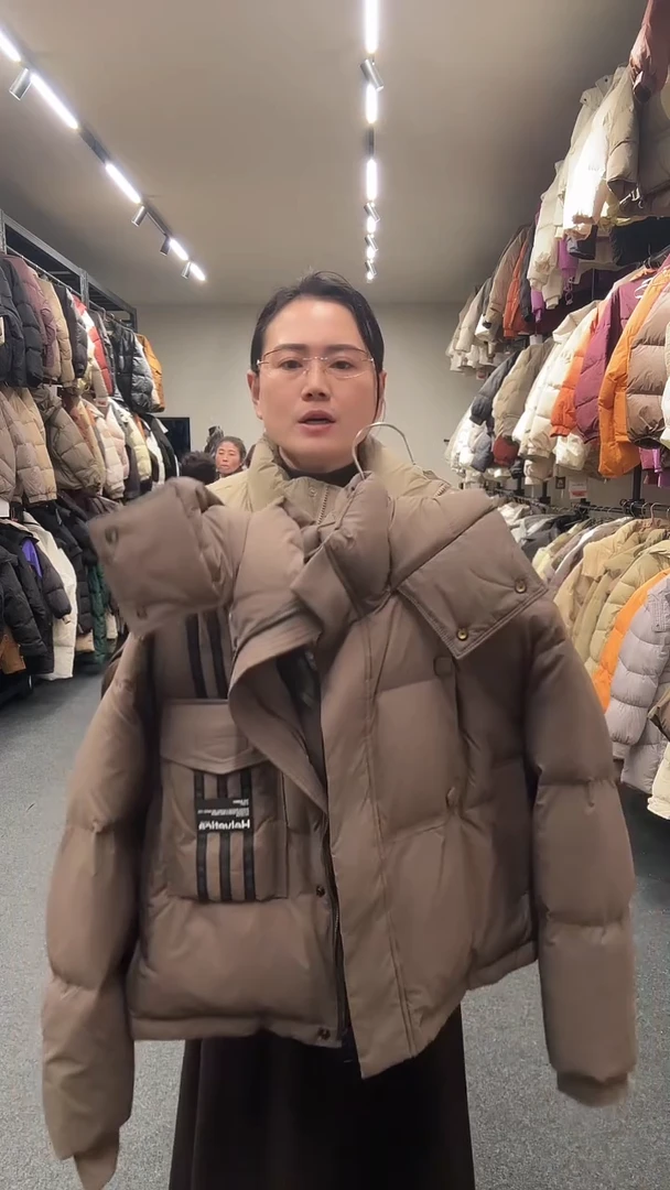 艾雨衣尚羽绒外套