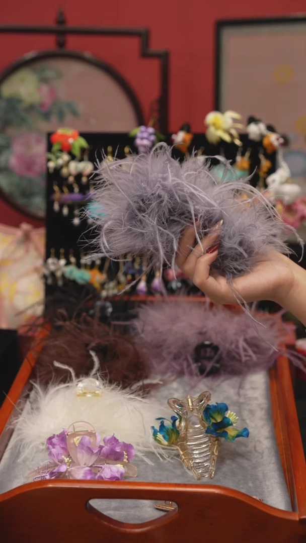 刺绣非遗绒花手工饰品 浅紫色抓夹13厘米