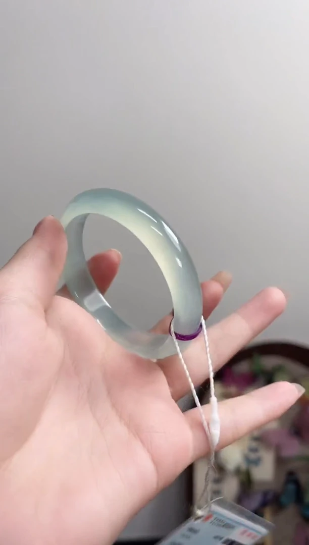 玛瑙/玉髓手镯未镶嵌55-56圈 需要包容