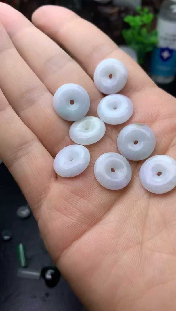 颈饰未镶嵌翡翠展*平安扣8个