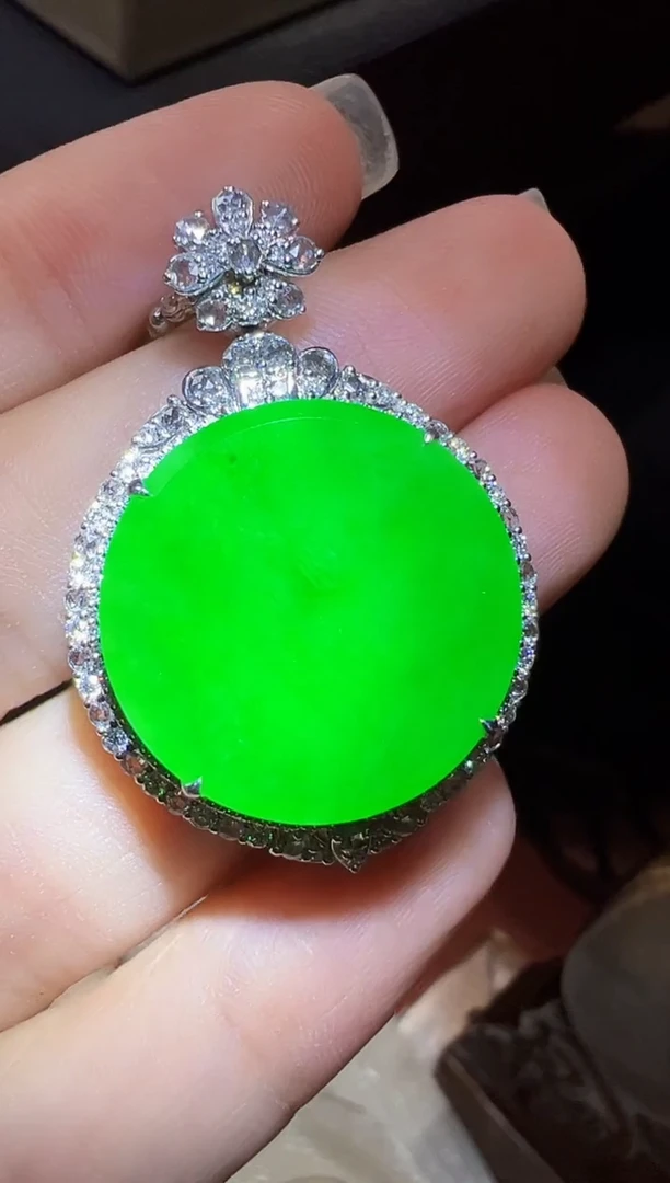 翡翠18K金镶嵌吊坠(不含链)圆牌