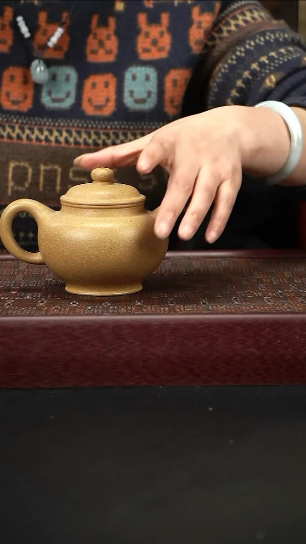茶壶紫砂xj黄金段掇只