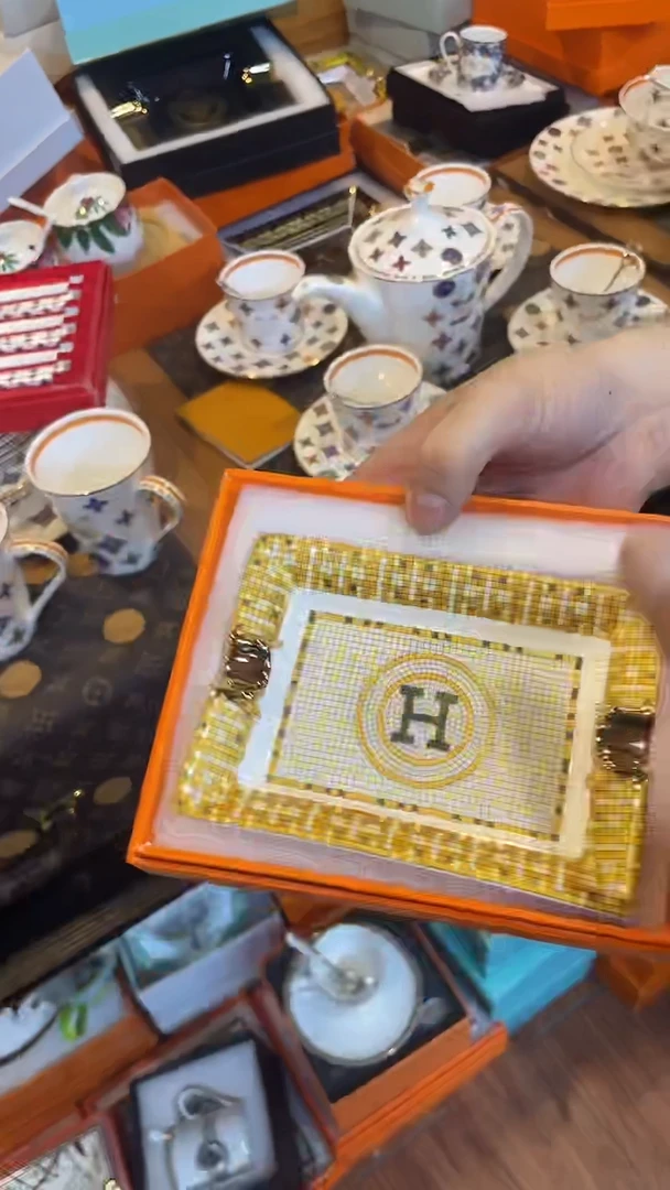 杯鸿辉家品牌瓷器，京东包邮！