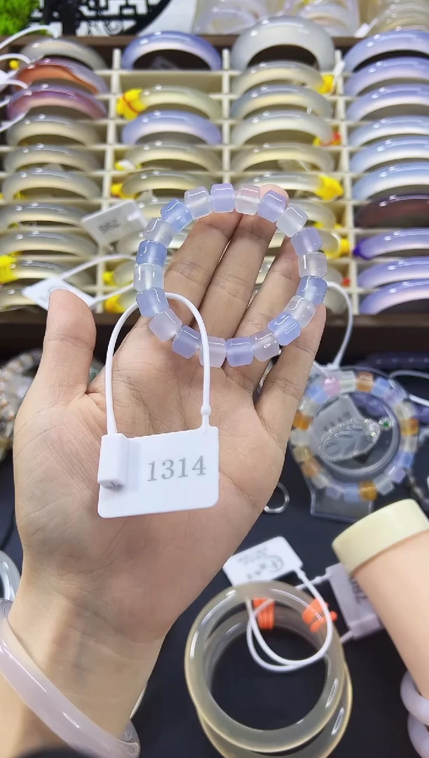 玛瑙/玉髓手镯未镶嵌10mm天然1314