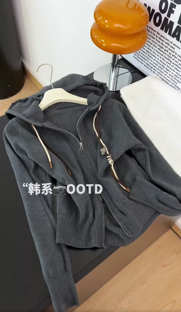 大码韩版拉链毛衣外套女入秋韩系穿搭胖mm休闲百搭短款针织衫上衣