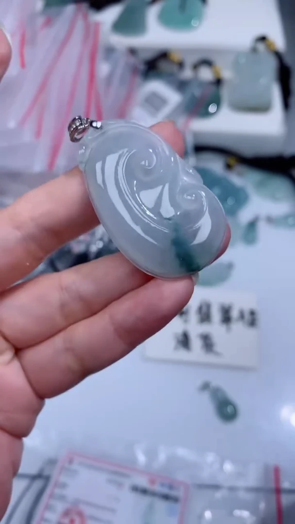 颈饰银S925镶嵌翡翠吊坠