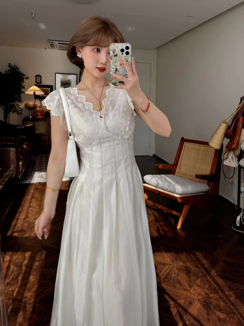 南洋情书-夏季法式高级收腰拼接V领下摆褶皱连衣裙女小众设计显瘦