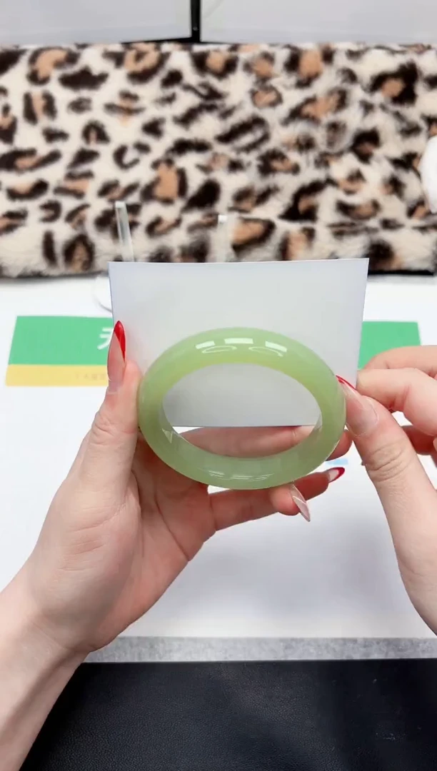 【闪购商品】石英质玉手镯未镶嵌3-58.1