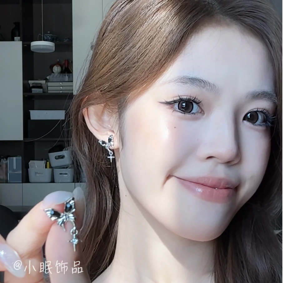 合金锆石耳饰 甜酷复古黑蝴蝶流苏耳环轻奢小众设计感高级耳钉女