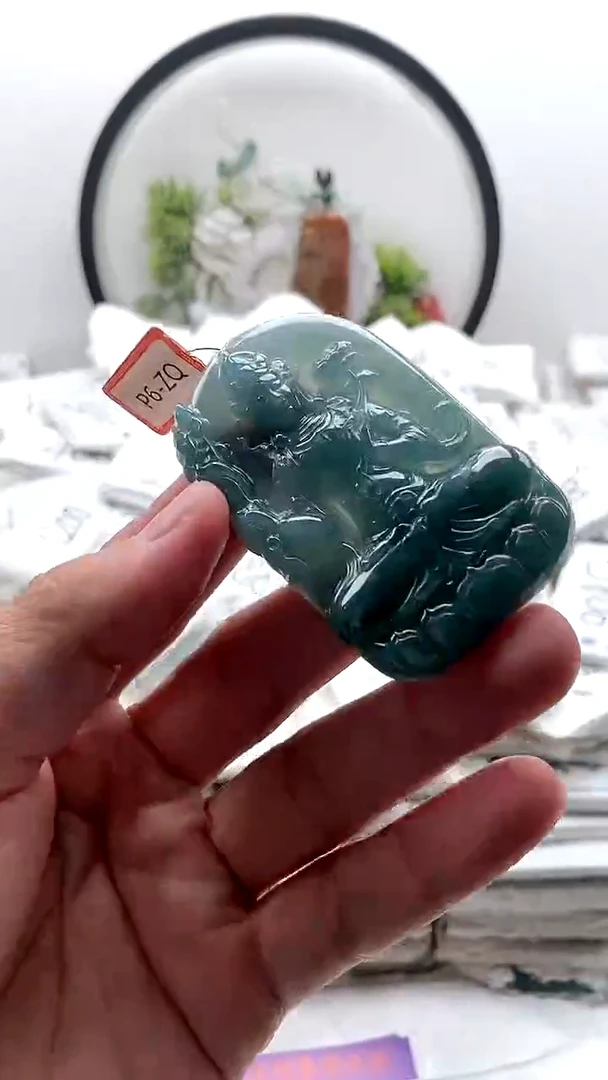 颈饰未镶嵌翡翠虚空藏