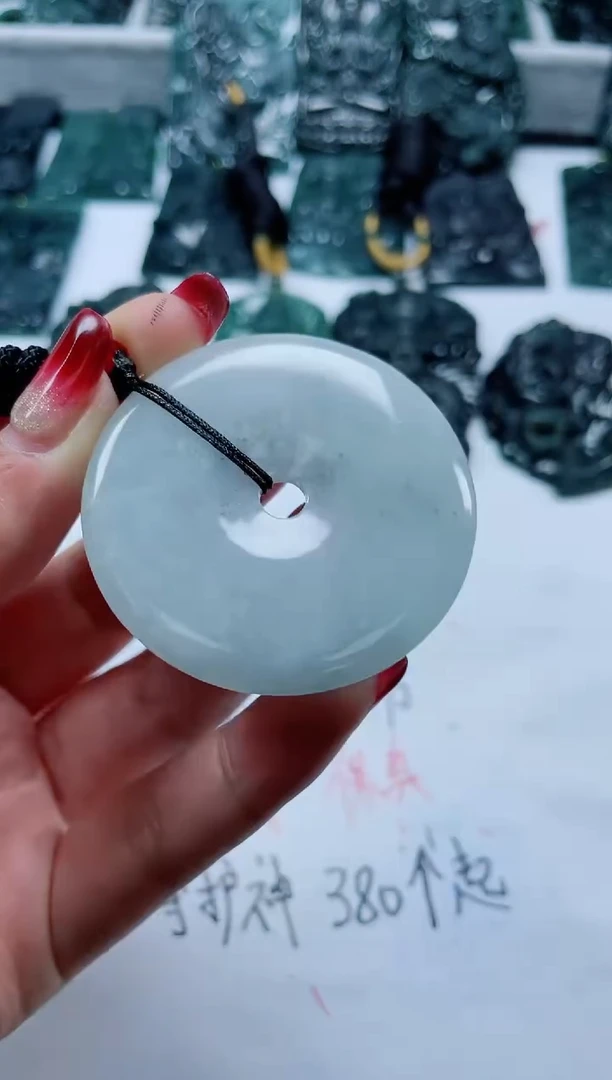 【闪购商品】翡翠颈饰未镶嵌