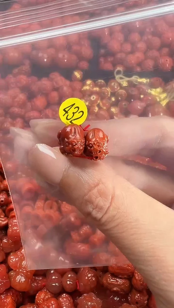 颈饰未镶嵌南红玛瑙1