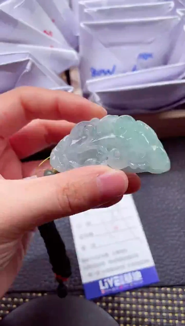 未镶嵌挂件翡翠000888
